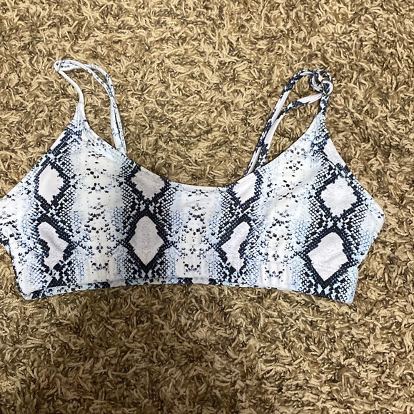 snake print bikini top - Picture 2 of 3